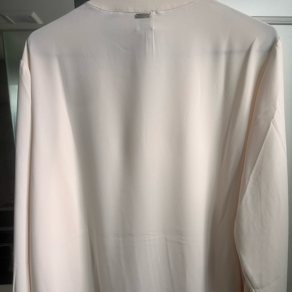 Anne Klein pleated top - Picture 2 of 2